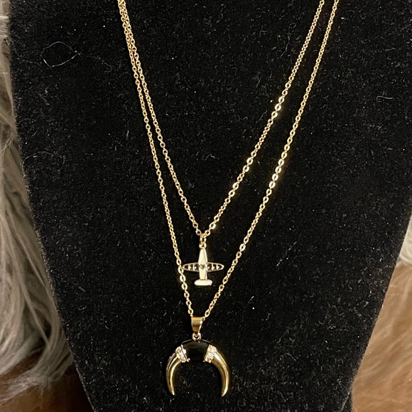 FASHION JEWELRY CHAIN STAINLESS STEEL DOUBLE LAYER HORN & AIRPLANE GOLD COLOR ** - Picture 5 of 11